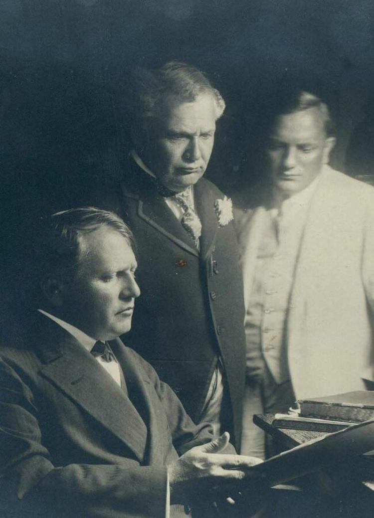 Janovics Jenő és társai